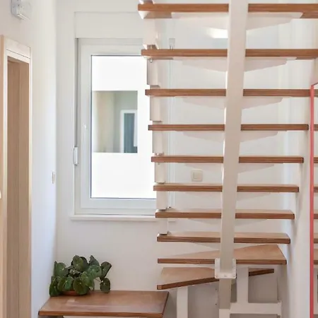 House Ivan John Apartment