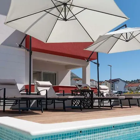 House Ivan John Apartamento *