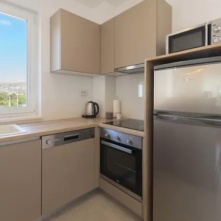 Lejlighed House Ivan John