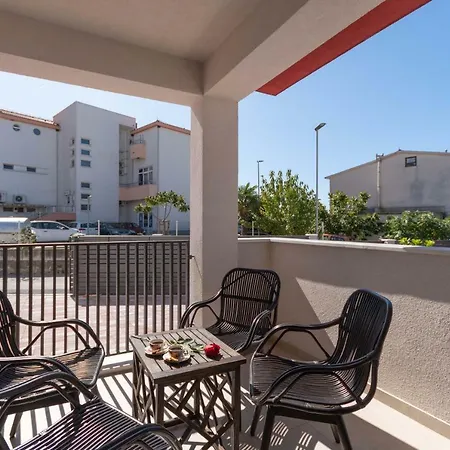 Appartamento House Ivan John